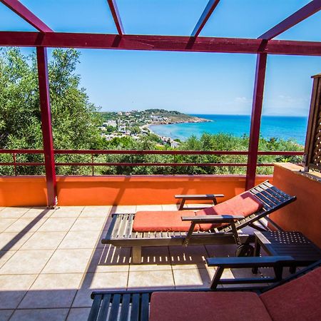Aeriko Benovias Rooms & Apartments Карфас Экстерьер фото