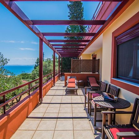 Aeriko Benovias Rooms & Apartments Карфас Экстерьер фото
