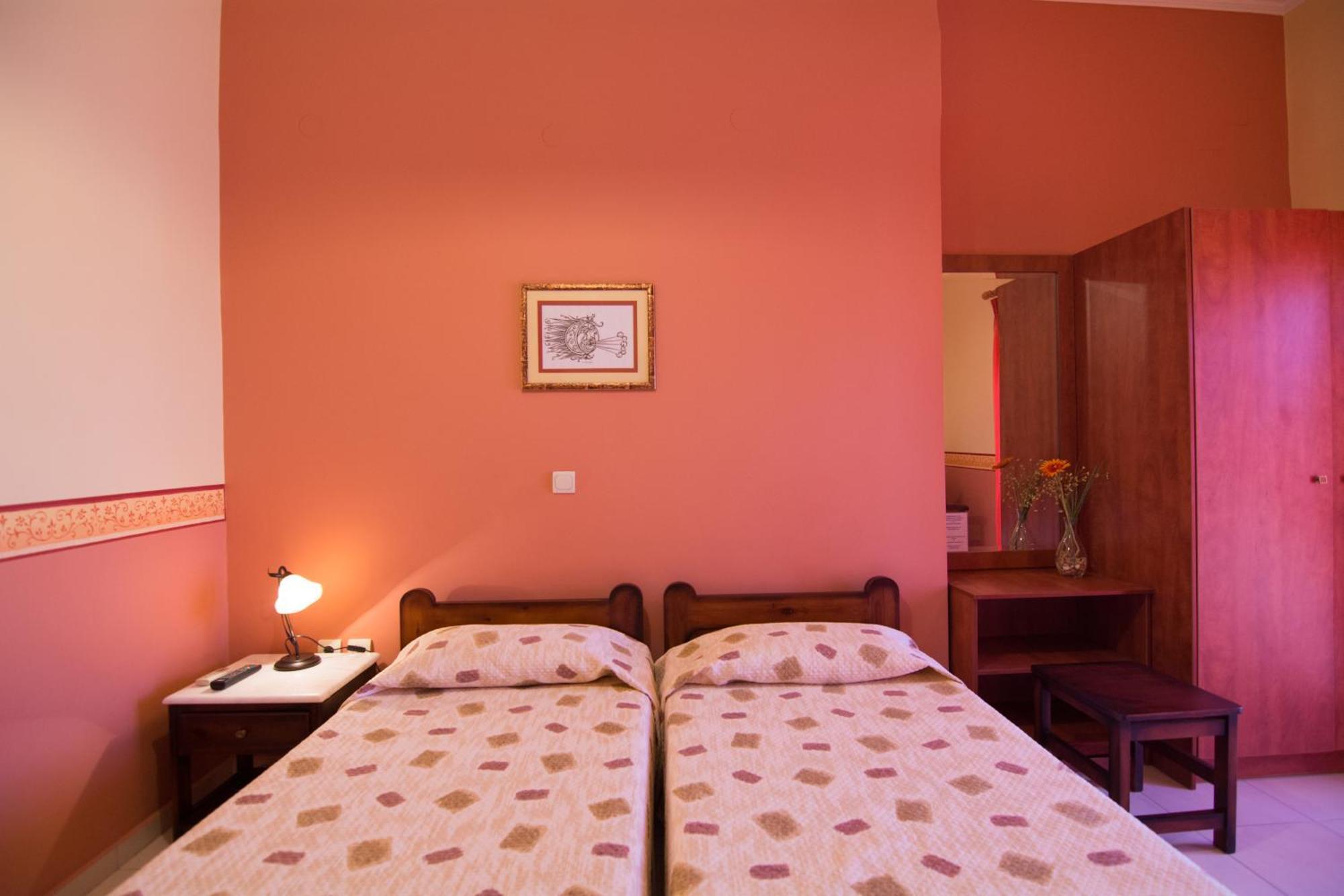 Aeriko Benovias Rooms & Apartments Карфас Экстерьер фото