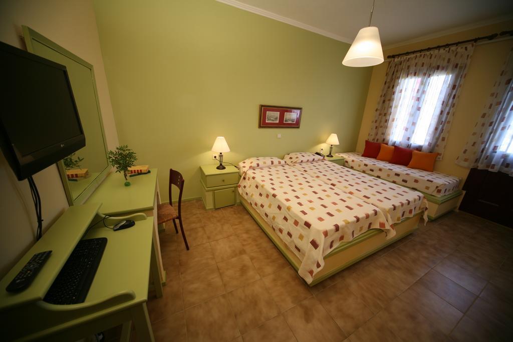 Aeriko Benovias Rooms & Apartments Карфас Экстерьер фото