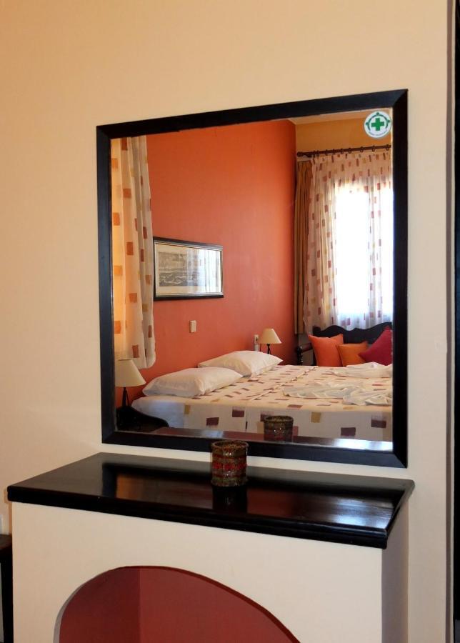 Aeriko Benovias Rooms & Apartments Карфас Экстерьер фото